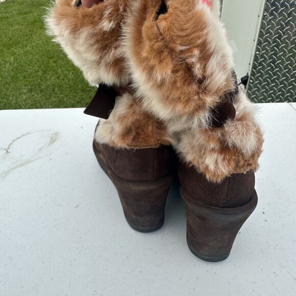 Stuart Weitzman Brown Rabbit Fur-Trimmed Wedge Boots - Picture 2 of 8